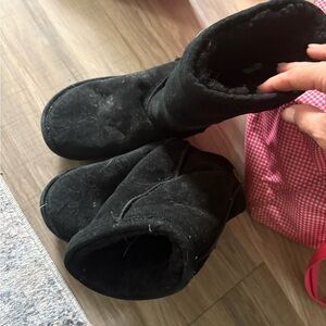 BearPaw Black Suede Classic Winter Boots
